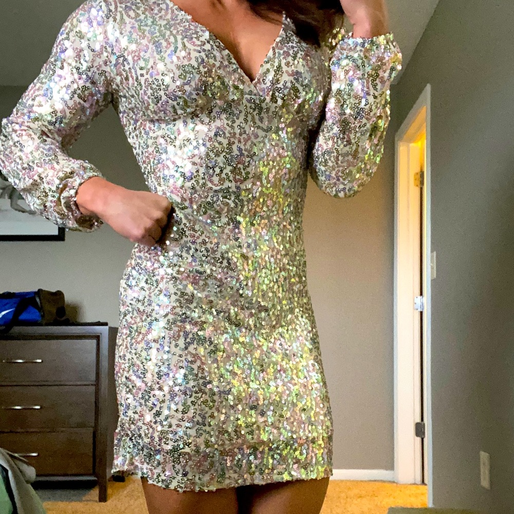 Cream under layer Mini with iridescent Sequins
